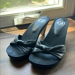 Gianni Bini Y2K Leather Knotted Kitten Heels Size 6.5